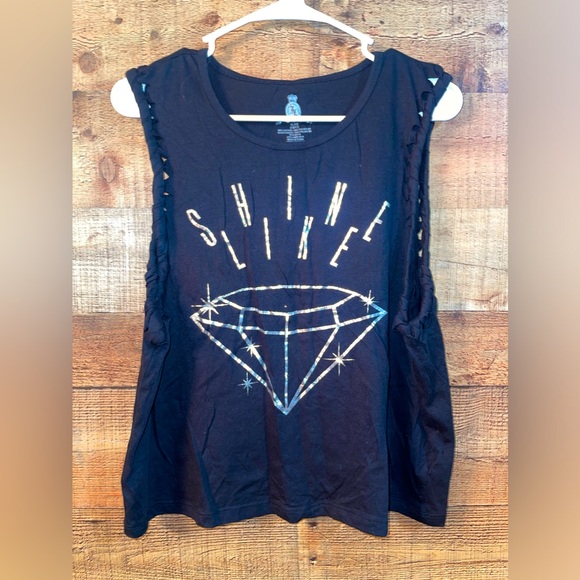 Jerry Leigh Tops - Jerry Leigh apparel diamond twist Tank Top